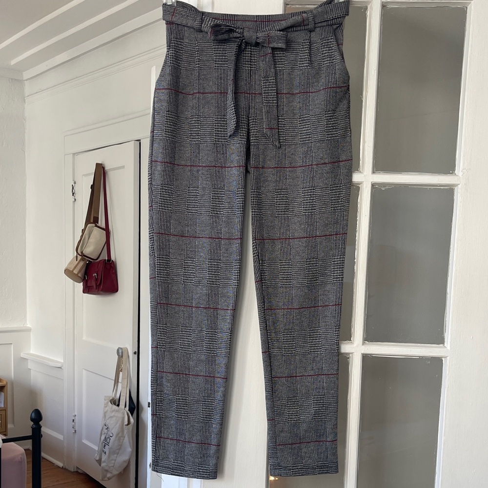 Gray Plaid High-Waisted Trousers with Attached Bow Belt